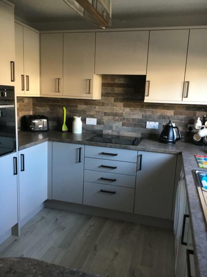 Christiesholidayhomes 阿维莫尔 外观 照片